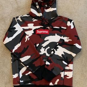 Men’s Supreme Hoodie